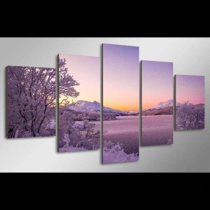 Décor mural avec un arbre de vie en paysage enneigé