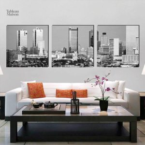Illustration monochrome de structures architecturales variées