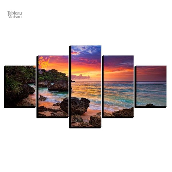 Ambiance marine avec tableau Plage Rocheuse pour déco salle de bain