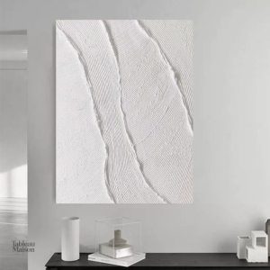 Accessoire mural blanc au design minimaliste