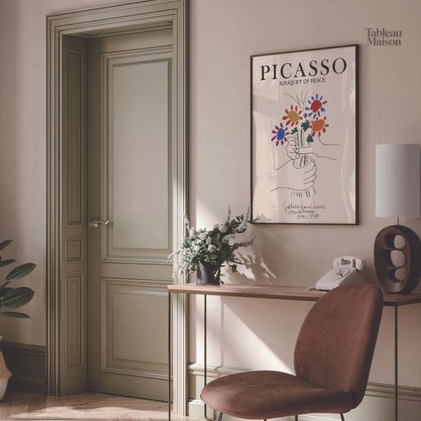 Tableau artistique sur fond vibrant de fleurs