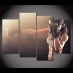Art mural inspiré par la boxe avec une athlète dynamique