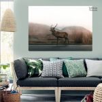Décor mural montagneux avec cerf, ambiance naturelle apaisante