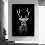 Art mural cerf monochrome élégant