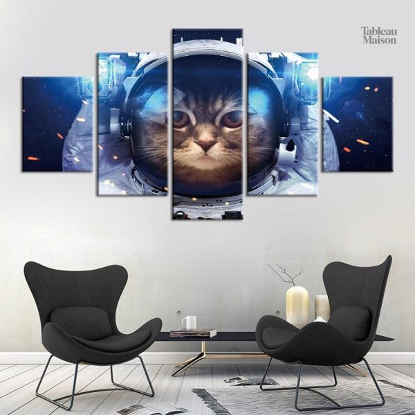 Illustration d'un chat astronauté flottant dans l'espace