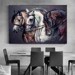 Œuvre d'art mettant en valeur la force d'un cheval de trait