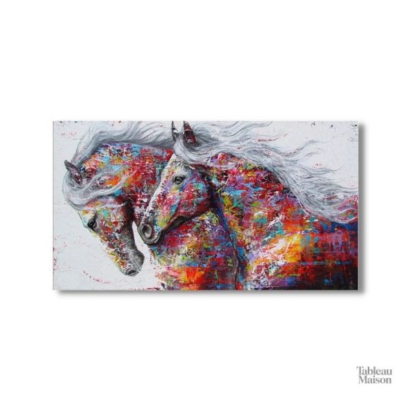Cheval coloré sur fond vibrant pour décoration intérieure