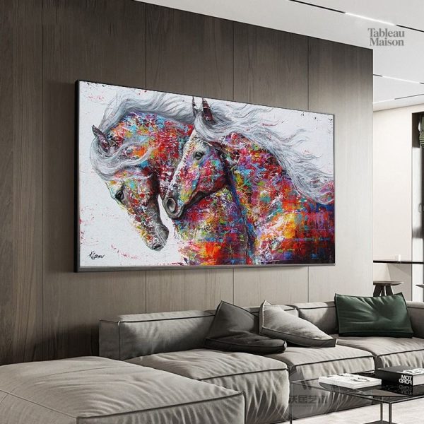 Art mural cheval aux couleurs vives pour embellir un espace