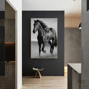 Art mural représentant un cheval noir majestueux
