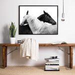Illustration d'un cheval en noir et blanc
