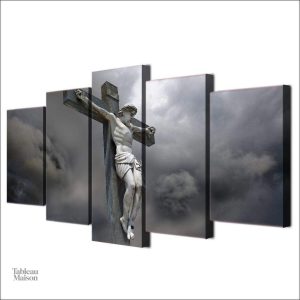Art religieux : tableau du Christ crucifié en couleur classique