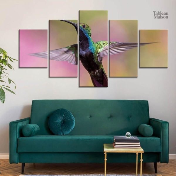 Tableau artistique représentant un colibri vibrant