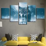 Illustration d'un loup gris dans un style contemporain