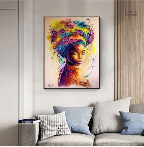 Art mural représentant une femme africaine multicolore