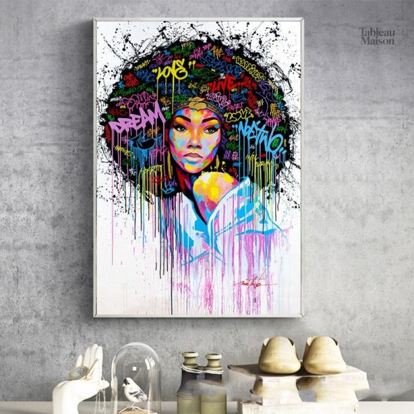 Tableau femme afro coloré avec un style artistique moderne