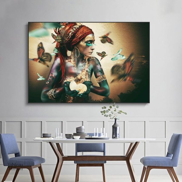 Tableau femme aux papillons colorés, art mural moderne