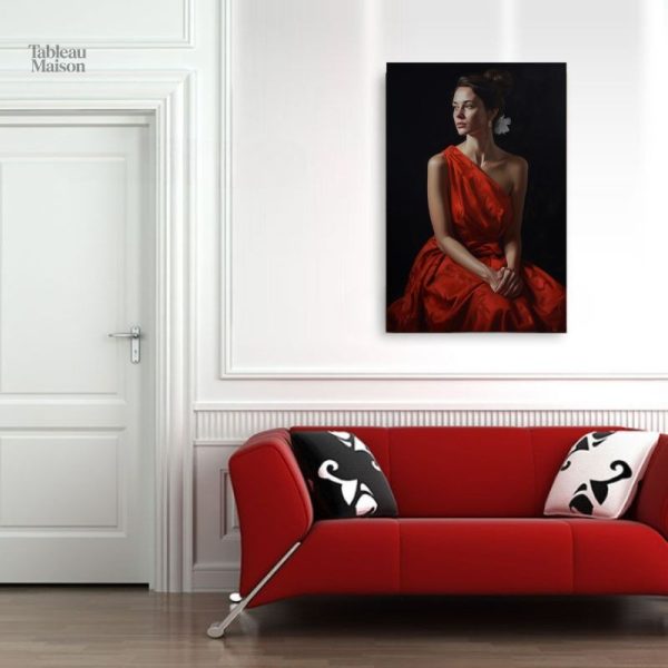 Détail d'une femme en robe rouge artistique