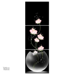 Décoration murale avec des motifs de fleurs légères