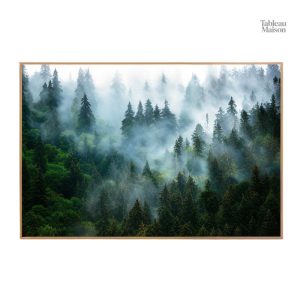 Art mural symbolisant la vie et la nature avec des sapins