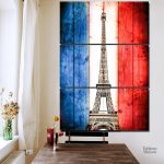 Tableau symbolisant la culture française avec des motifs emblématiques