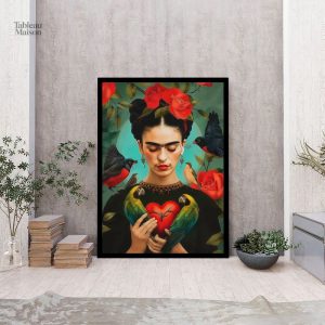 Oeuvre inspirée de Frida Kahlo, affichant perroquets vibrants