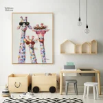 Art mural vibrant avec une girafe colorée
