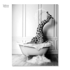 Oeuvre d'art d'une girafe relaxante dans l'eau