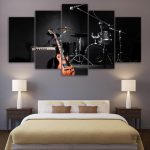 Tableau de guitare et batterie en décoration murale