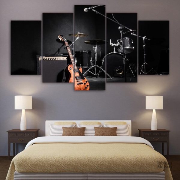 Tableau de guitare et batterie en décoration murale
