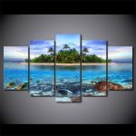 Art mural tropical évoquant des paysages exotiques et sereins