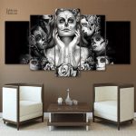 Illustration de masques funestes sur toile décorative