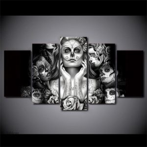 Tableau captivant avec motifs de masques mystérieux