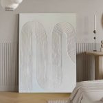 Décoration murale blanche au design ondulé
