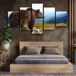 Tableau montagne avec ours en décor naturel