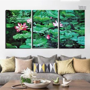 Tableau floral représentant des nénuphars colorés