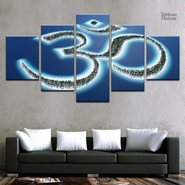 Art mural représentant le symbole Om au milieu de l'eau