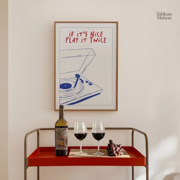 Œuvre minimaliste sur le thème du vinyle
