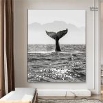 Art mural inspiré par la mer avec une queue de baleine