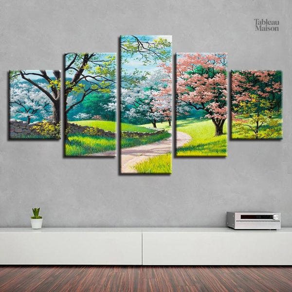 Décor mural art nature avec un sentier au printemps