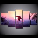 Tableau artistique sur le thème du kickflip, idéal pour la déco