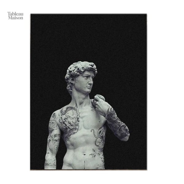Œuvre d'art moderne représentant la statue de David tatouée