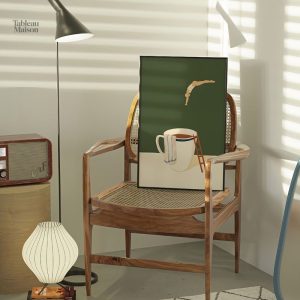 Art minimaliste représentant un plongeon dans une tasse de café