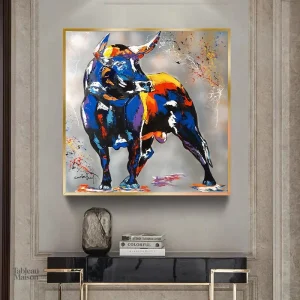 Oeuvre d'art moderne avec un taureau aux couleurs éclatantes