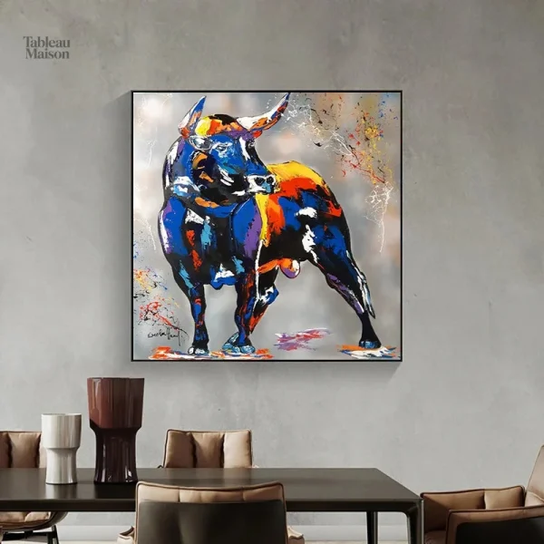 Tableau contemporain mettant en avant un taureau coloré