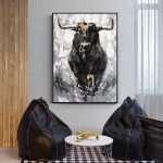 Œuvre d'art monochrome avec un taureau stylisé