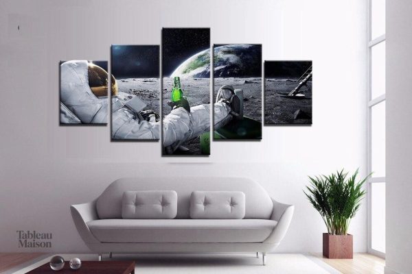 Décoration murale évoquant la beauté de l'univers
