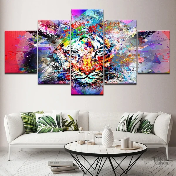 Tableau coloré représentant un tigre vibrant et artistique