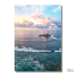 Œuvre d'art en trois panneaux illustrant la mer