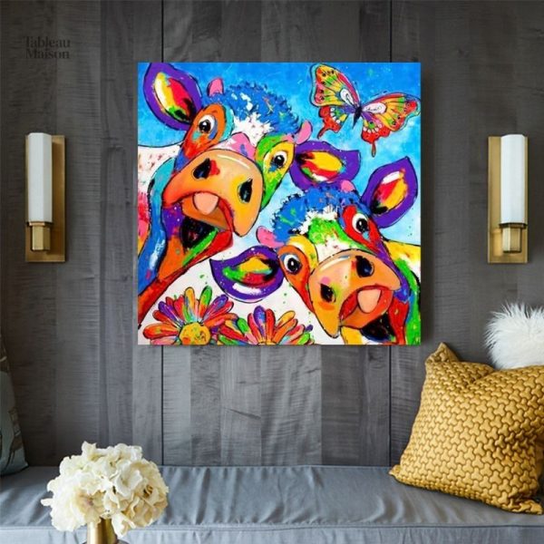 Tableau artistique représentant une vache colorée