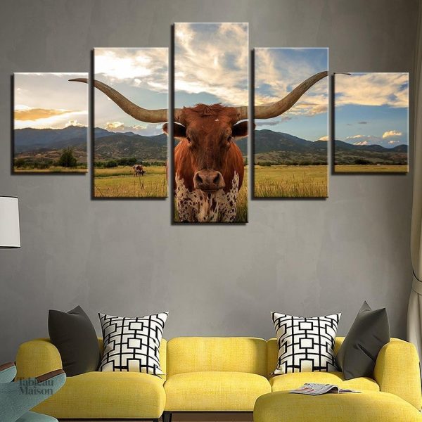 Art mural représentant un longhorn du Texas, style contemporain